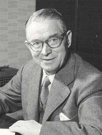 Ole Kirk Kristiansen 1957. Historische Fotografie; Wikimedia Commons führt die Aufnahme als gemeinfrei.